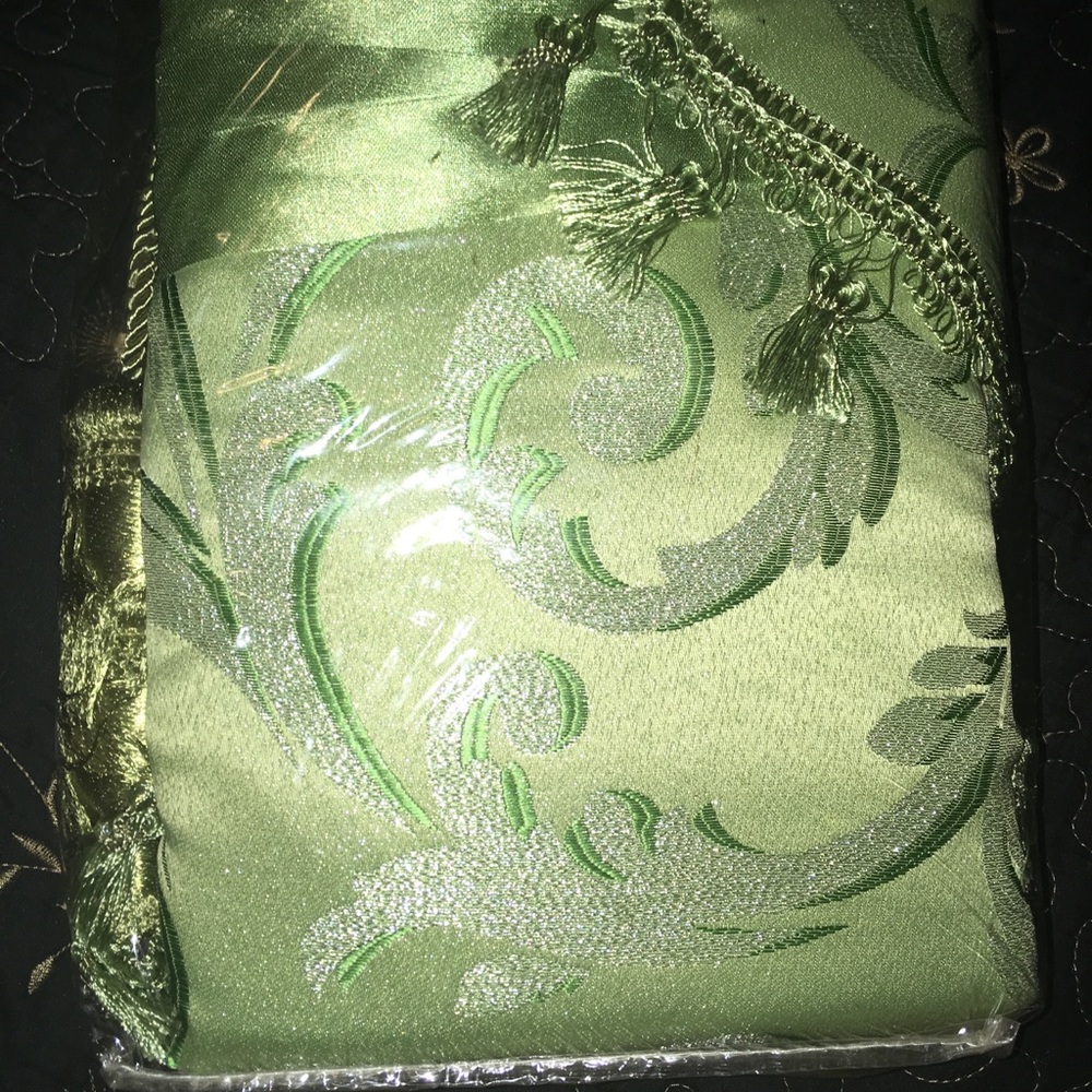 Curtains - Picture 2 of 2